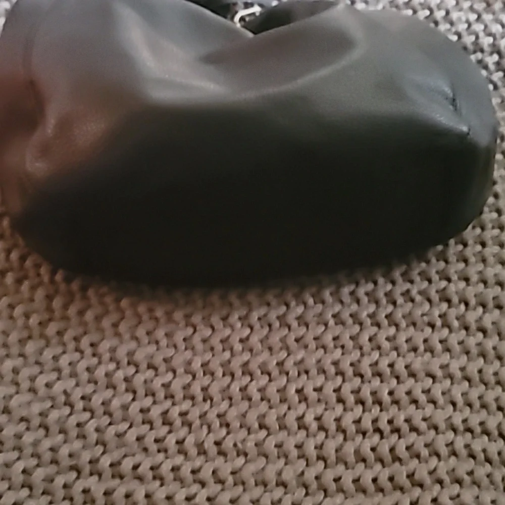 MK - Picture 3 of 6